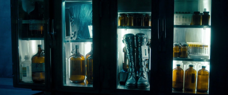 Sample C: vampire’s leather boots in Underworld: Awakening (2012)